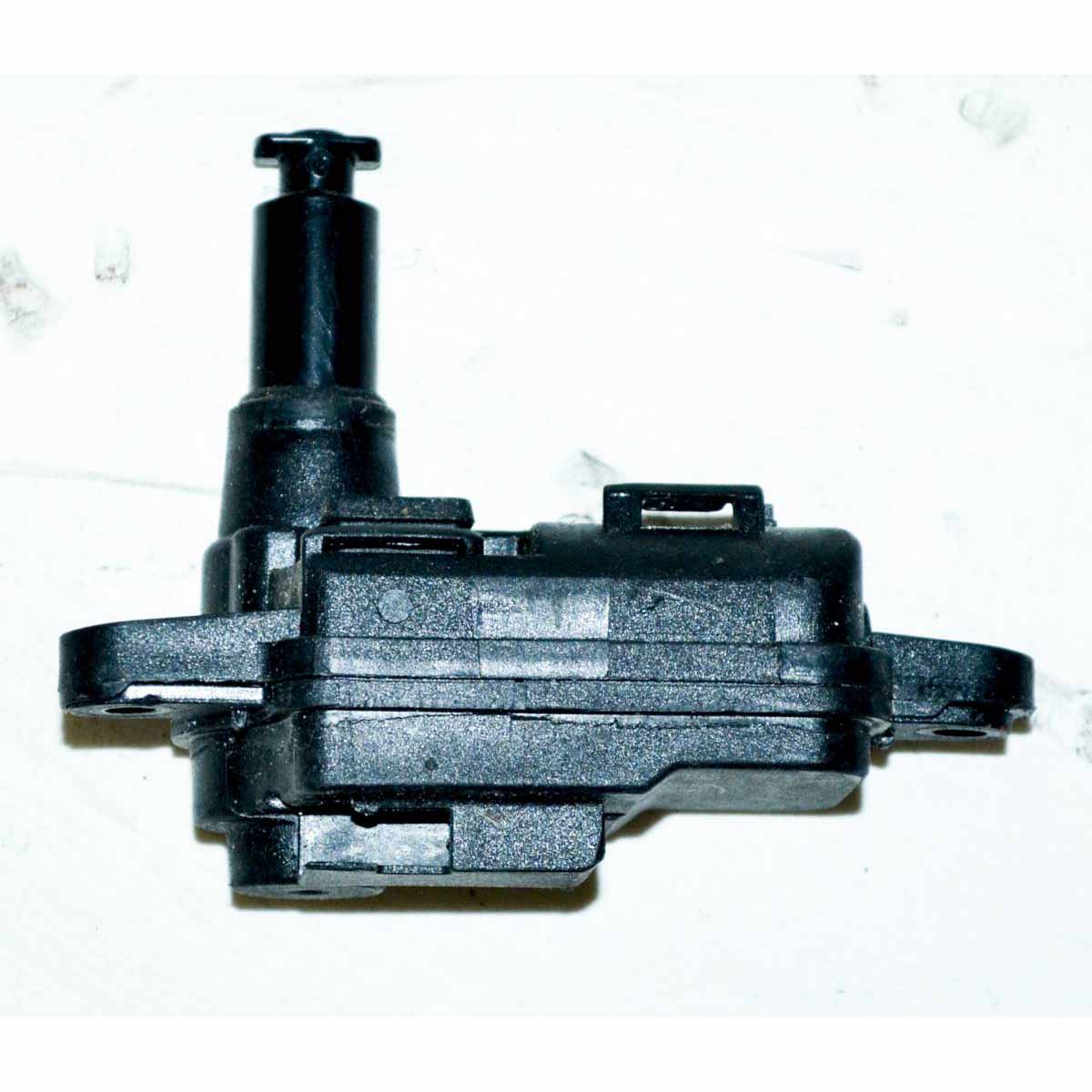 nastavovací zařízení VAG 8V0862159