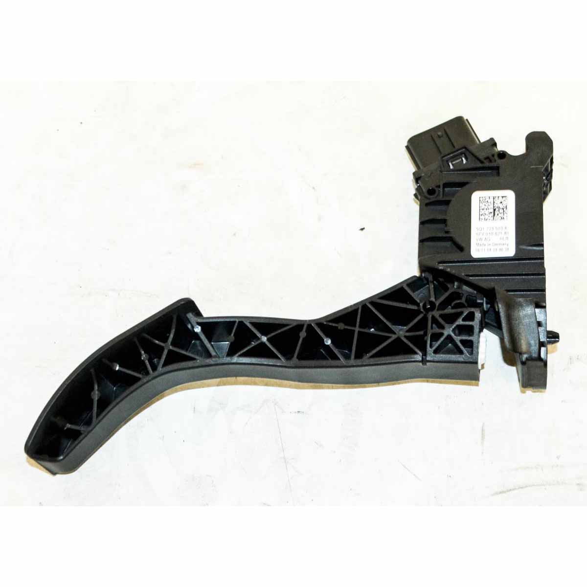 plynový pedál VW Passat B8 3G0 lift 5Q1723503K