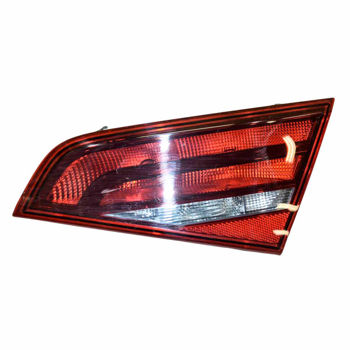 lampa zadní pravá - vnitřní do pátých dveří AUDI A3 8V0 Sportback 8V4945094