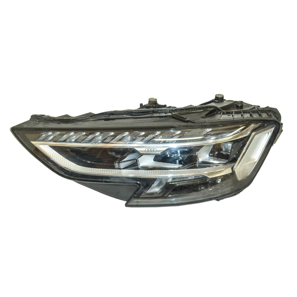 světlomet přední levý - kompletní LED MATRIX AUDI A8 4N0 S8 4N0941079B - poškrábaný