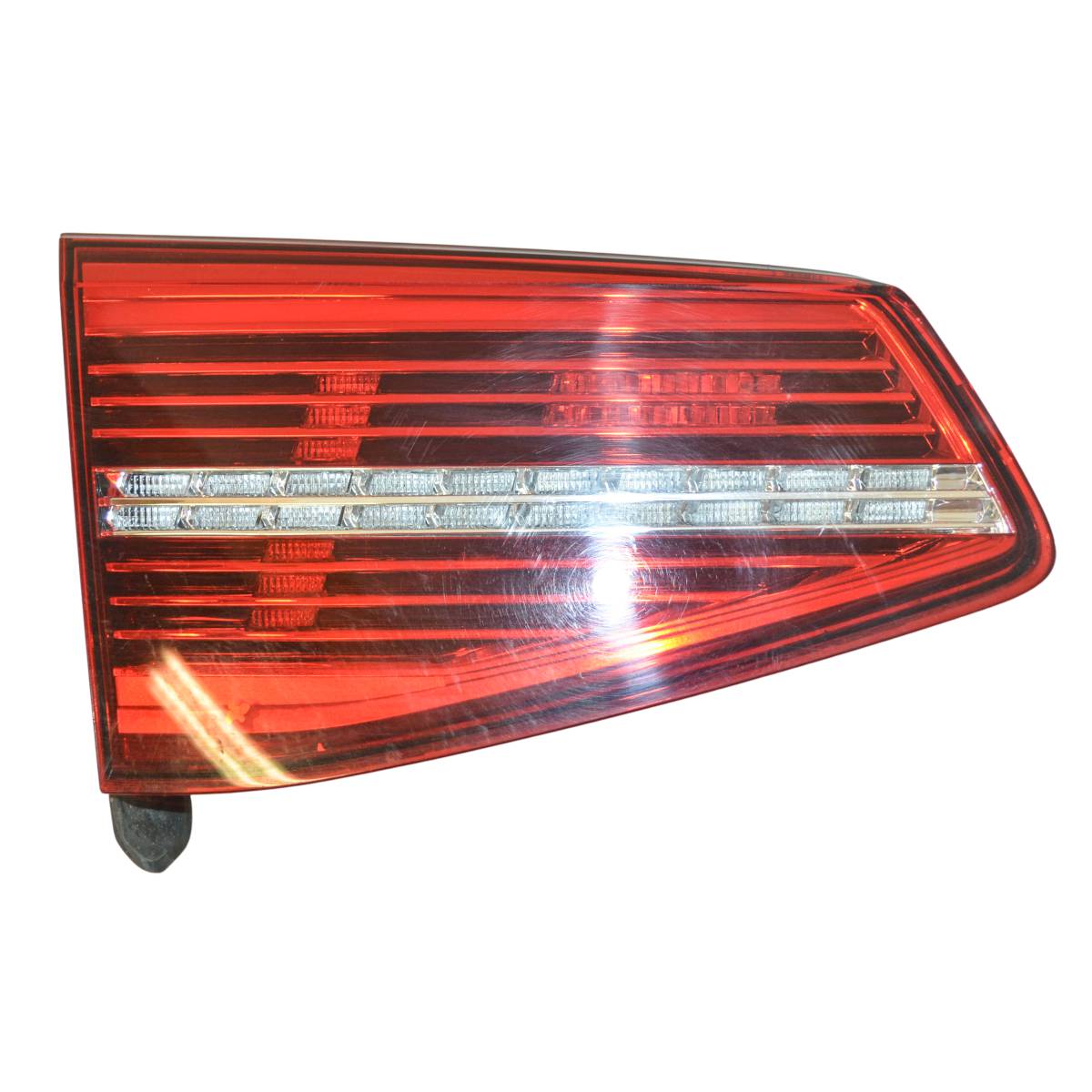 lampa zadní levá - LED, vnitřní do pátých dveří VW Passat B8 3G0 combi 3G9945307D - pošk.
