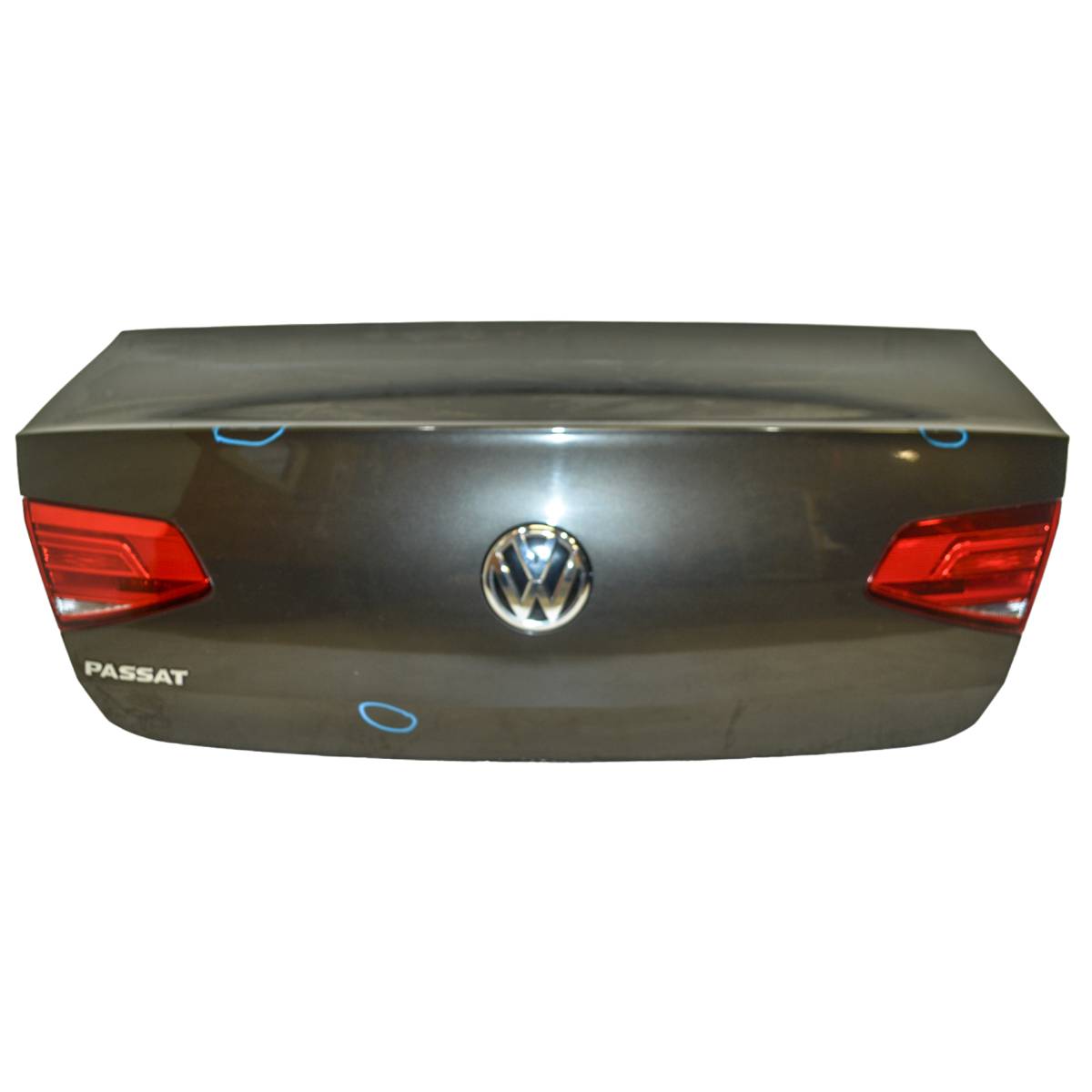 víko kufru VW Passat B8 3G0 sedan 3G5827025A 3G5827469 - poškozené