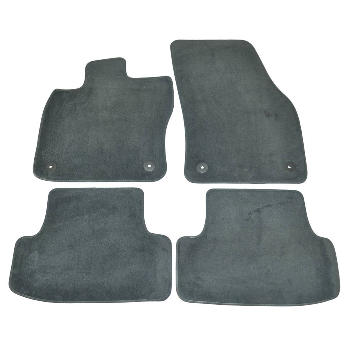 koberce - sada 4 ks AUDI Q2 81A GA 81B864435 81B863011A QA5