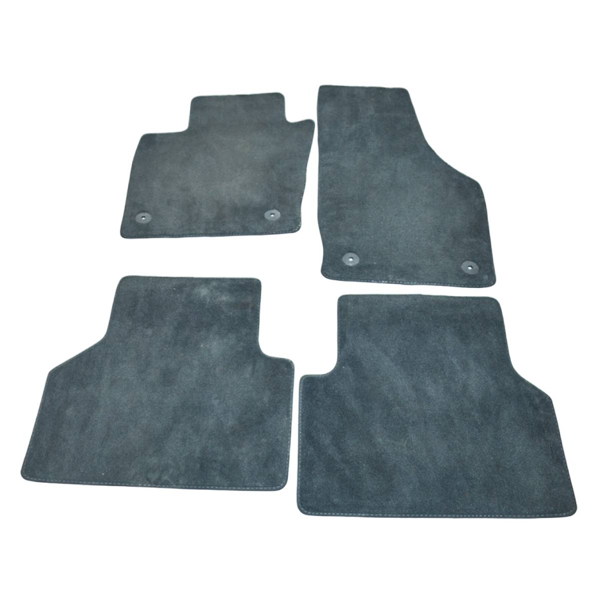 koberce - sada 4 ks AUDI Q3 8U0 8U1863691/C 8U0864450/B QA5