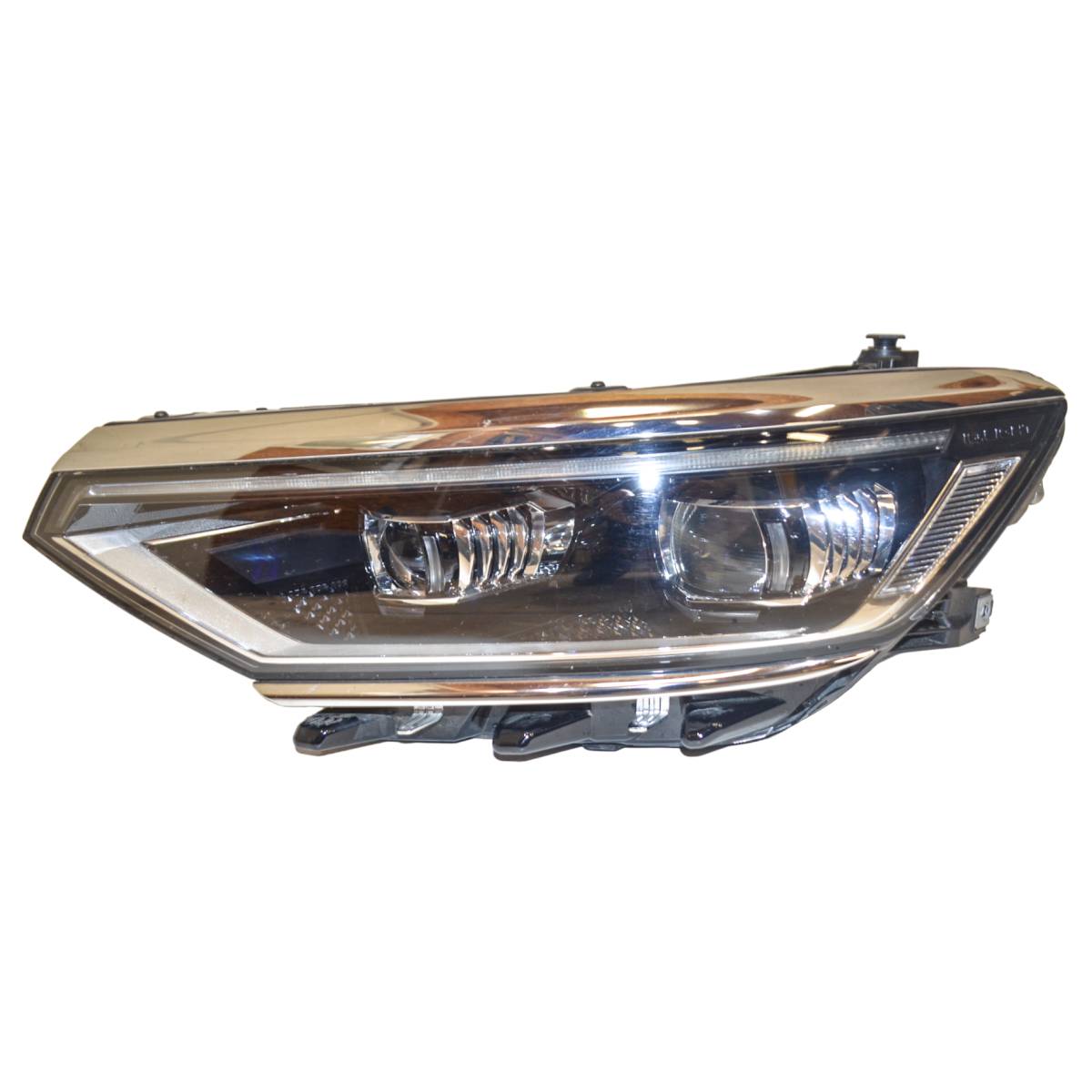 světlomet přední levý - LED MATRIX VW Passat B8 3G0 lift 3G1941081P - poškozený držák