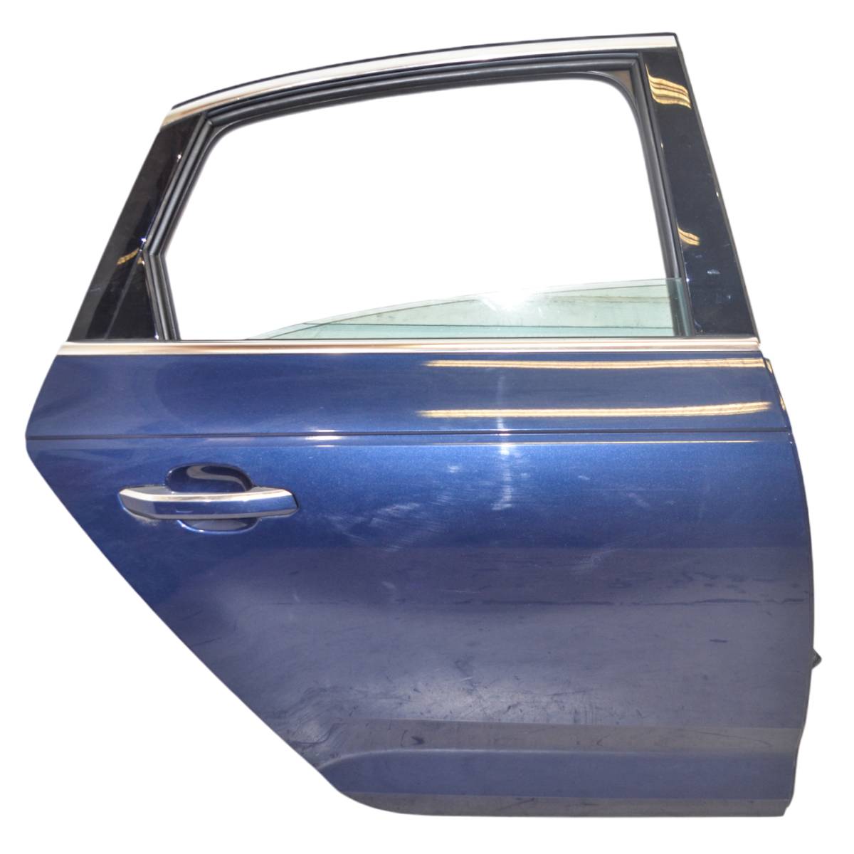 dveře zadní pravé AUDI A4 8W0 sedan 8W5833052 8W5833052A 8W5833052B 8W5833052C