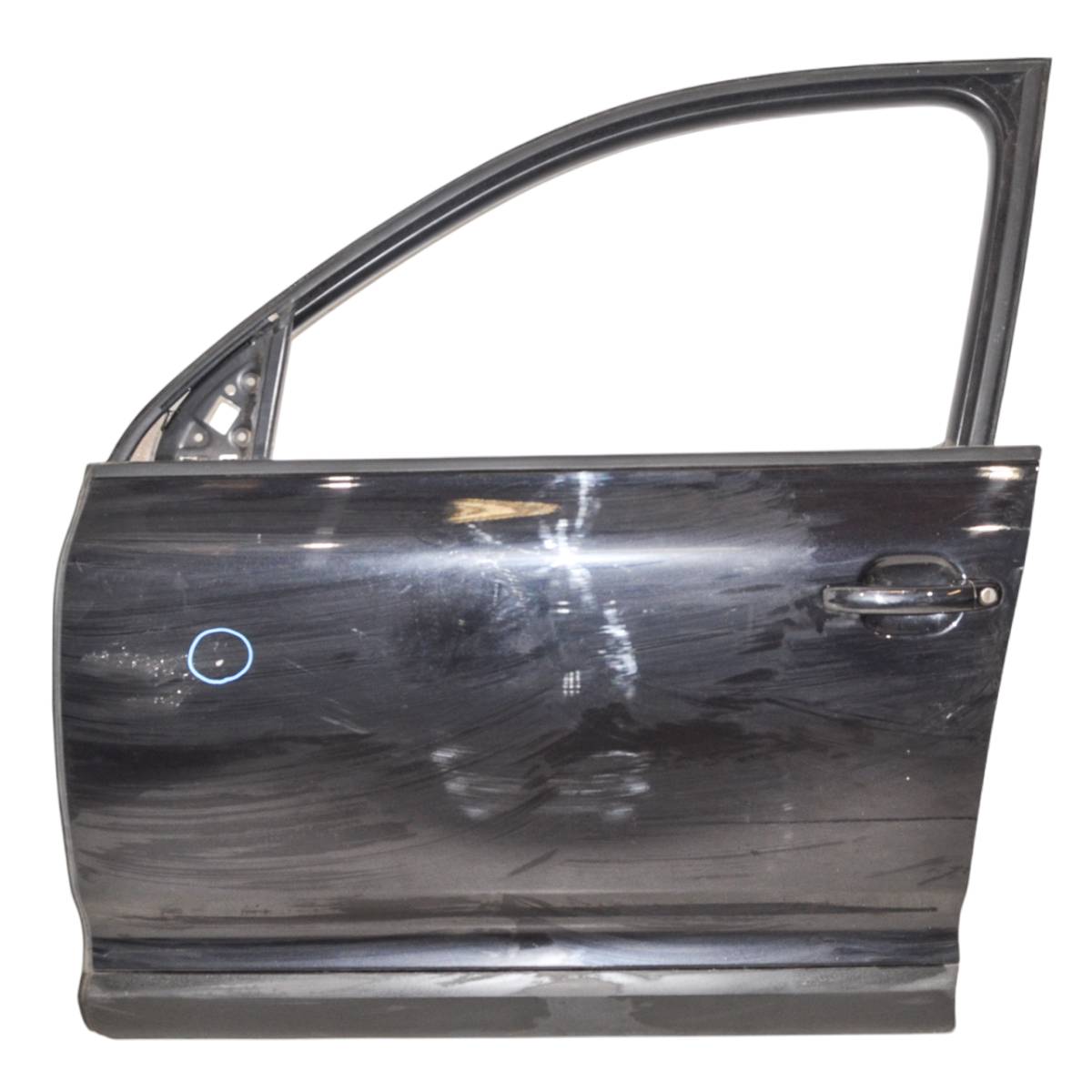 dveře přední levé VW Touareg 7LA 7L6 7L0831055L - poškozený lak (Holé)