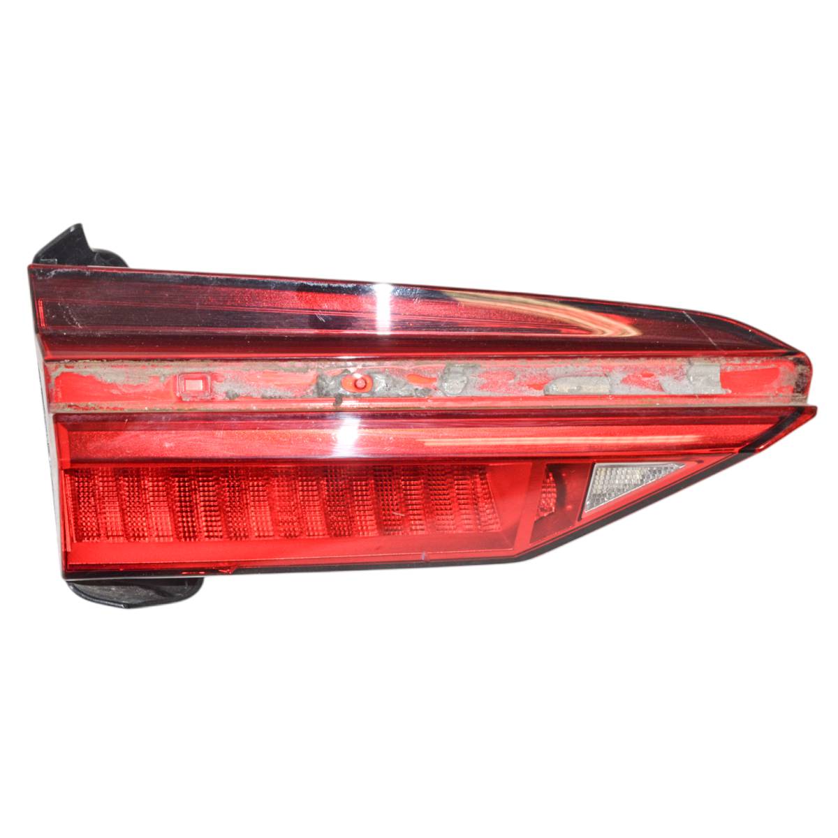 lampa zadní levá - LED, vnitřní do pátých dveří AUDI A6 4K0 sedan 4K5945075 - poškozená