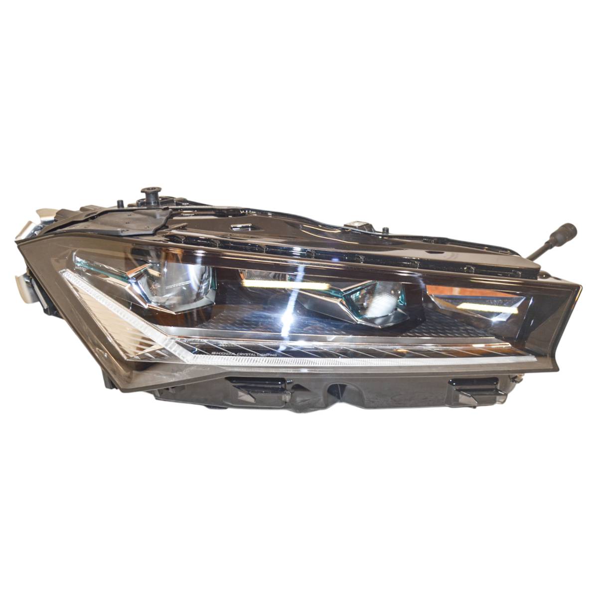 světlomet přední pravý - kompletní LED MATRIX ŠKODA Superb IV 3P0 3P1941016B