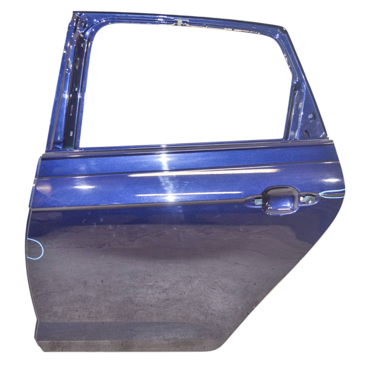 dveře zadní levé - holé VW Polo VI 2G0 2GS833311D 2GS833055M/L/H/J/K - lehce poškozené