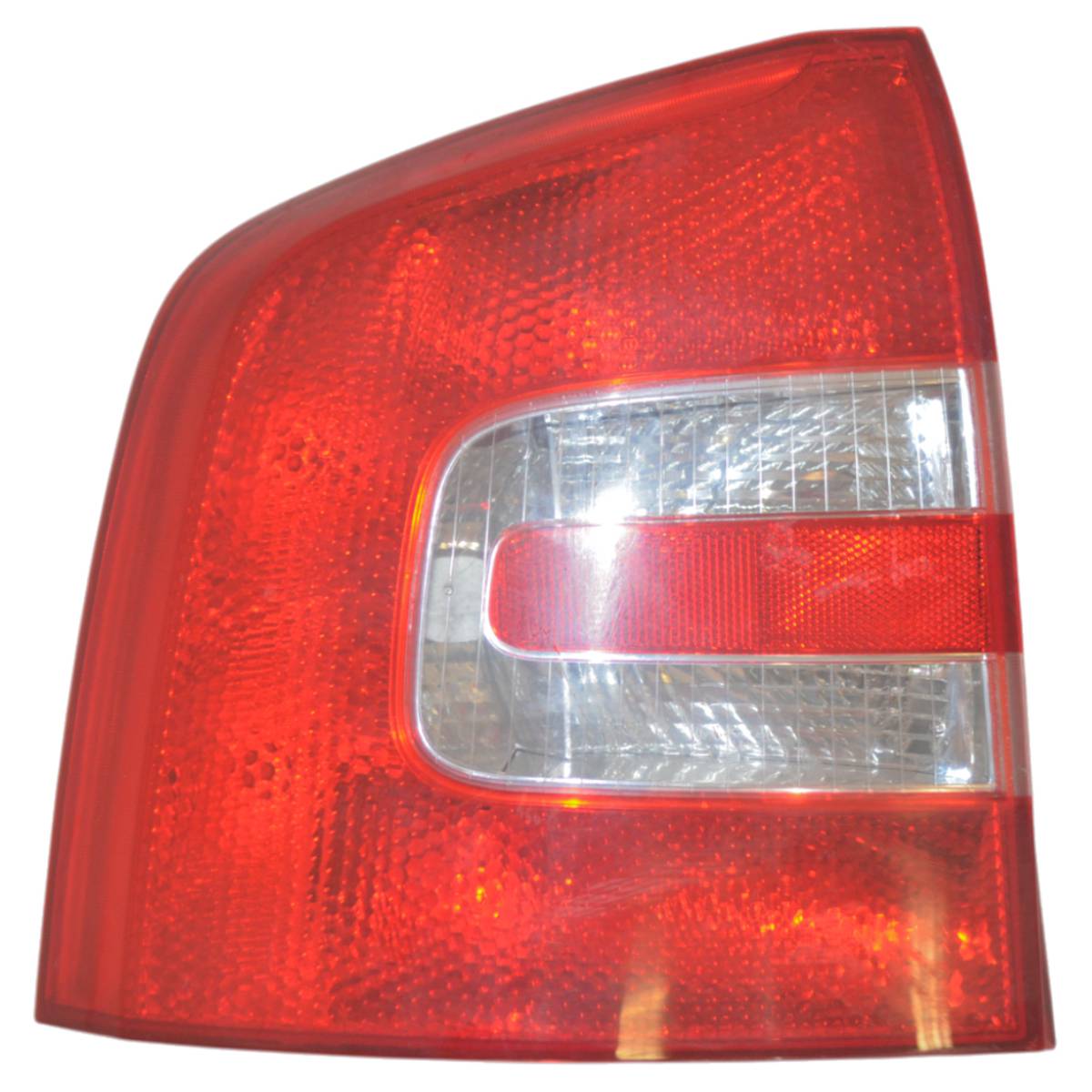 lampa zadní levá ŠKODA Octavia II 1Z0 combi 1Z9945095 1Z9945111 1Z9945111B - poškozená