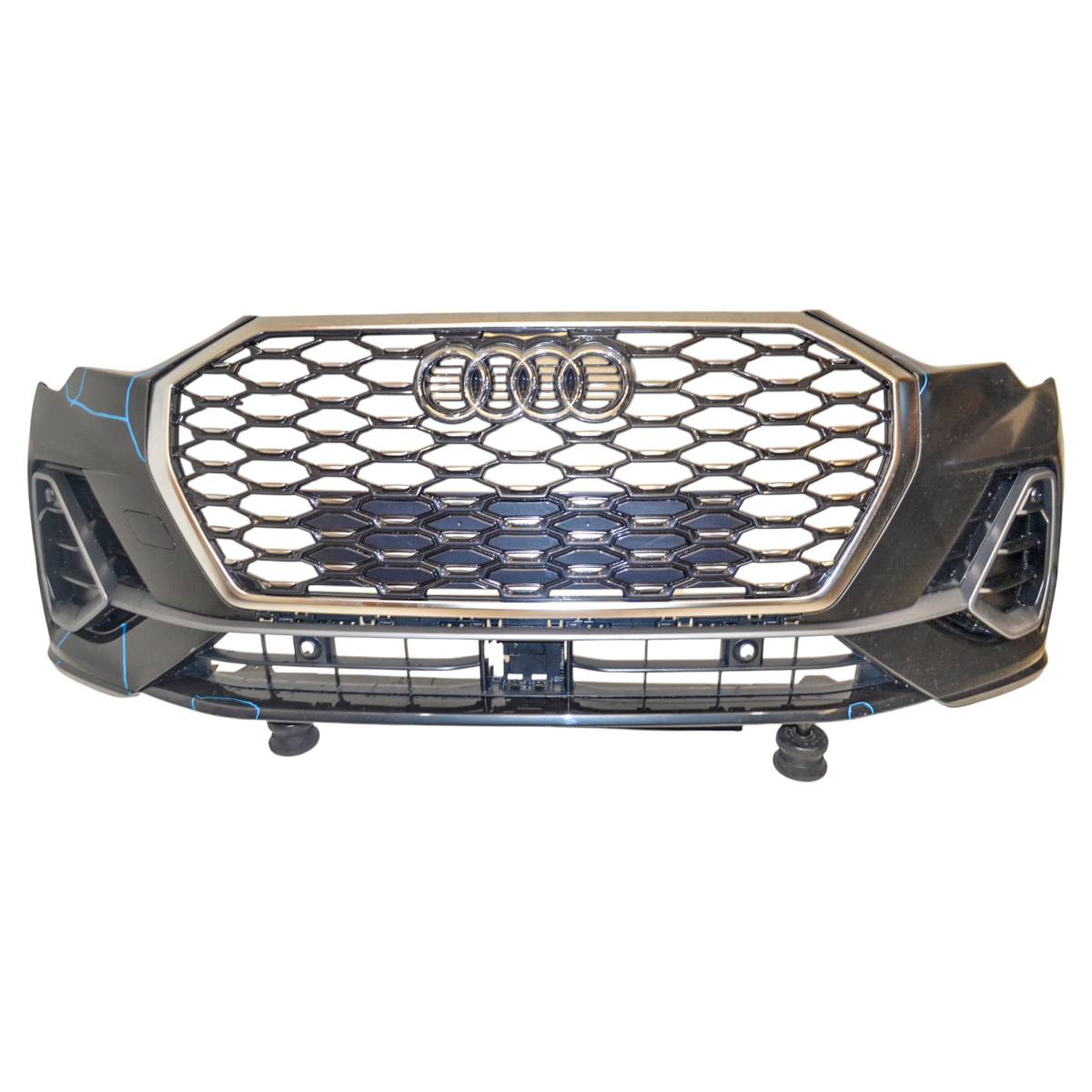 nárazník přední - PDC AUDI Q3 83A 83A807438 83A807108 - poškozený, nelakovaný