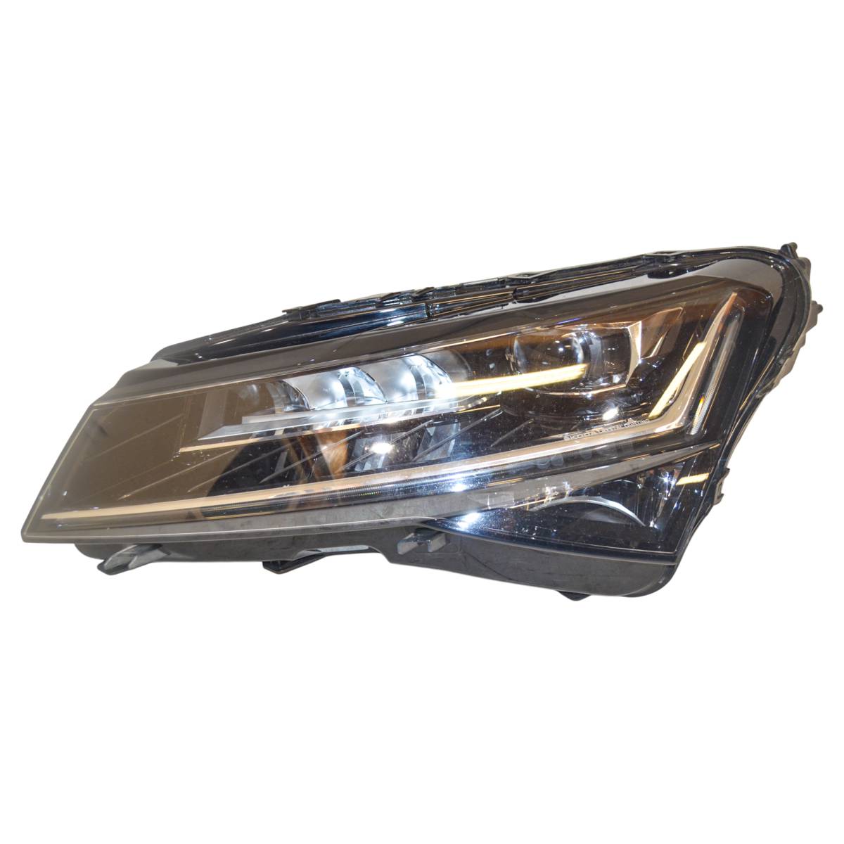světlomet přední levý - holý LED ŠKODA Superb III 3V0 lift 3V1941015D/E - lehce poškozený