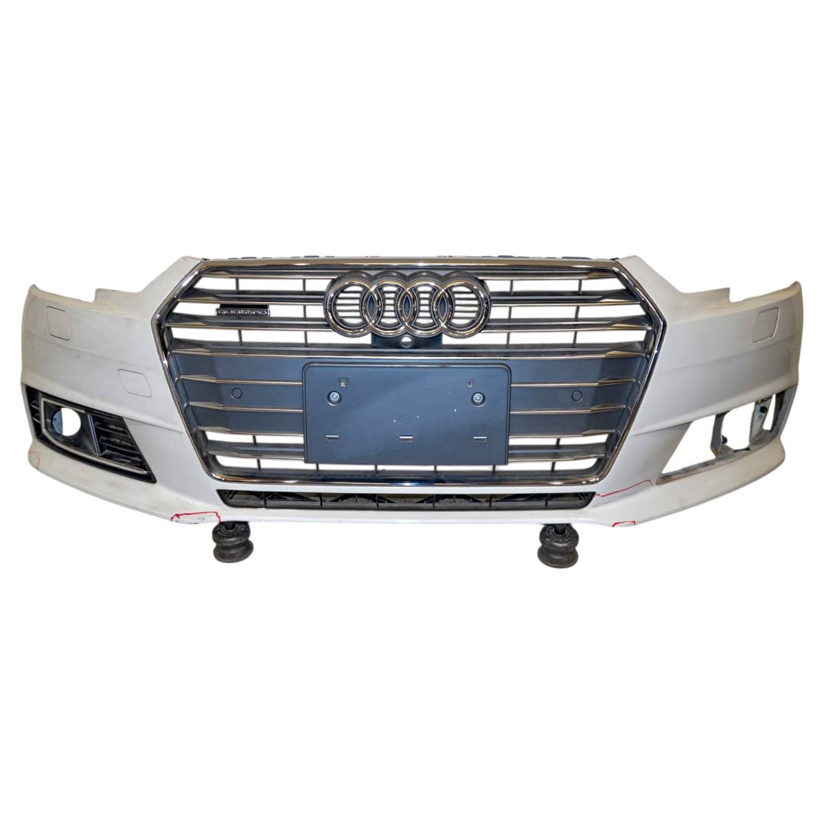 nárazník přední - PDC PA, ostřik AUDI A4 8W0 8W0807437 8W0807065 - poškozený, opravovaný