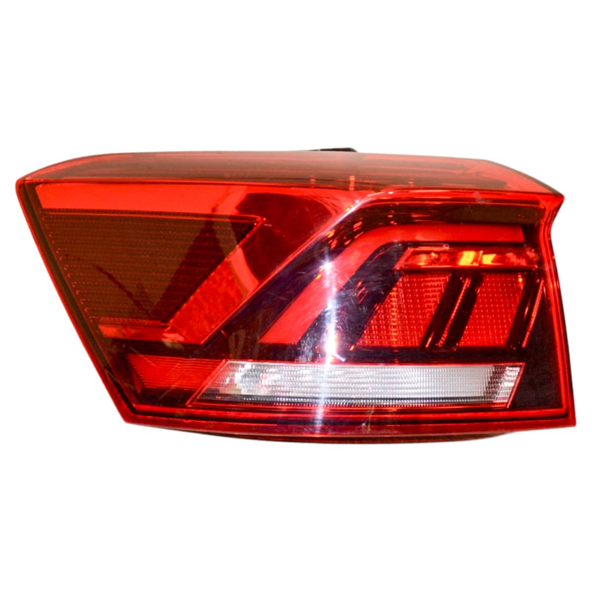 lampa zadní levá - LED VW T-Roc 2GA 2GA945095D - poškrábaná