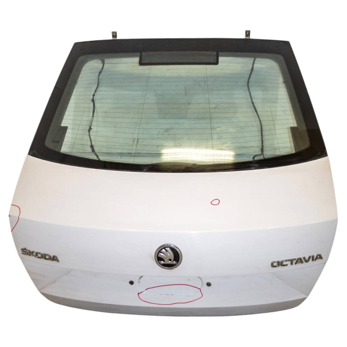 zadní páté dveře ŠKODA Octavia III 5E0 (lift) sedan  5E5827023B/D - poškozené